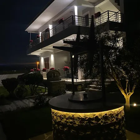 Tabaku לינה וארוחת בוקר 3*