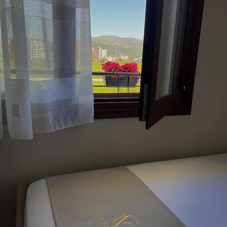 Tabaku 住宿加早餐酒店 培拉特